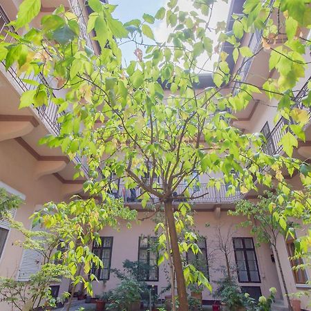 Two Bedroom Apartment At Basilica Budapest Exterior photo
