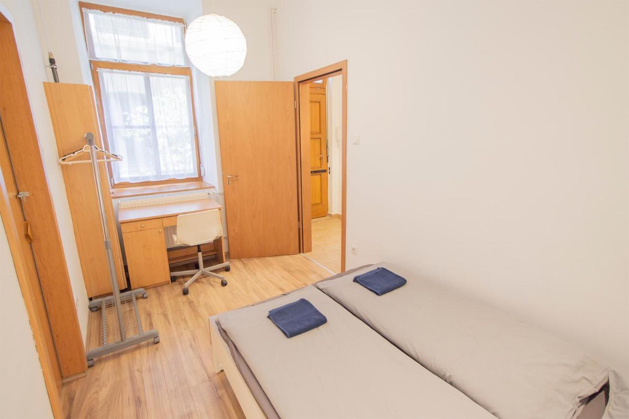 Two Bedroom Apartment At Basilica Budapest Exterior photo